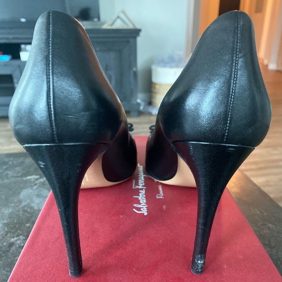 Ferragamo Nina High Heels Size 9 - Picture 5 of 8